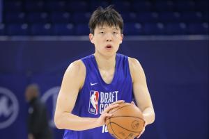 富保罗谈杨瀚森：只要是优秀球员我们都愿意签 还来自中国那更好